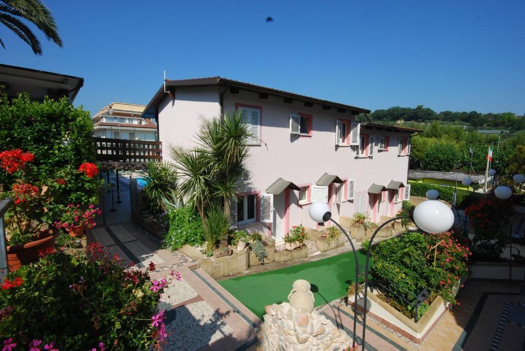 Villaggio Verde Cupra Купра-Мариттіма Екстер'єр фото