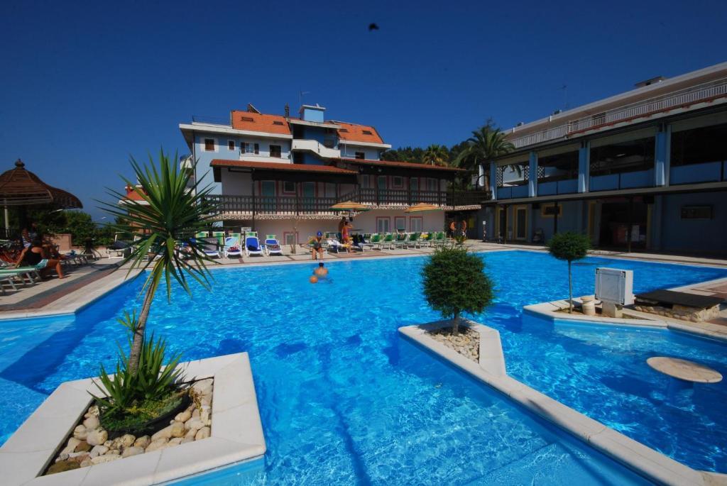 Villaggio Verde Cupra Купра-Мариттіма Екстер'єр фото