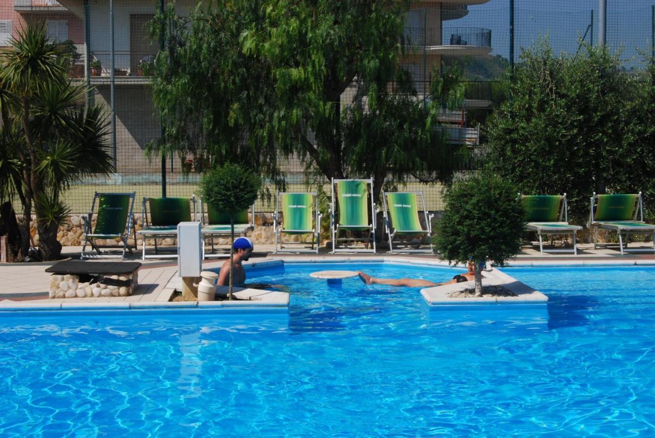 Villaggio Verde Cupra Купра-Мариттіма Екстер'єр фото
